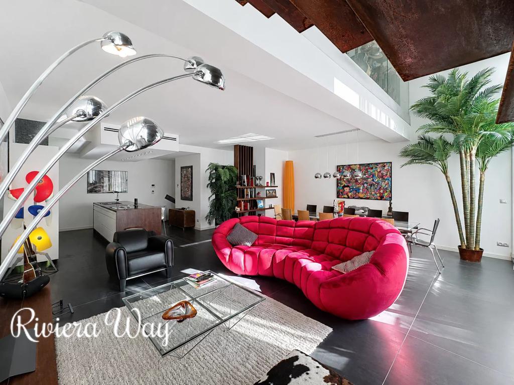 5 room apartment in Antibes, photo #4, listing #106990506
