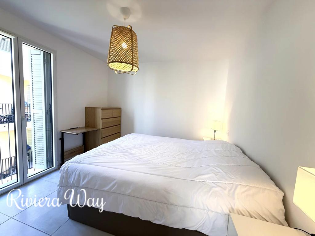 2 room apartment in Antibes, photo #10, listing #105437430