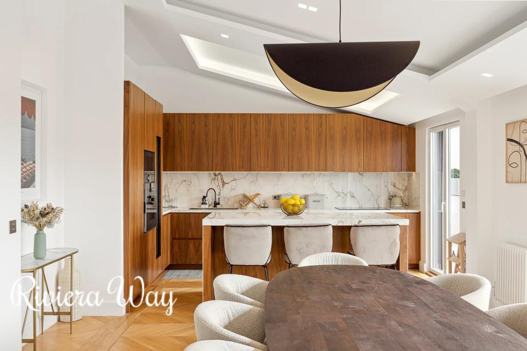 5 room apartment in Cannes, photo #5, listing #95351844