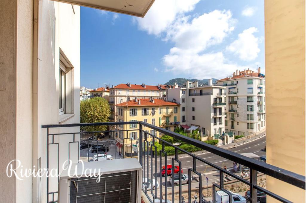 6 room apartment in Nice, 83 m², photo #4, listing #104750772