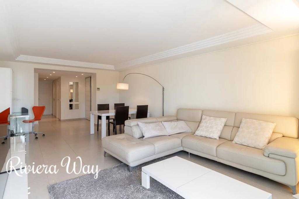 3 room apartment in Cannes, photo #7, listing #106226610