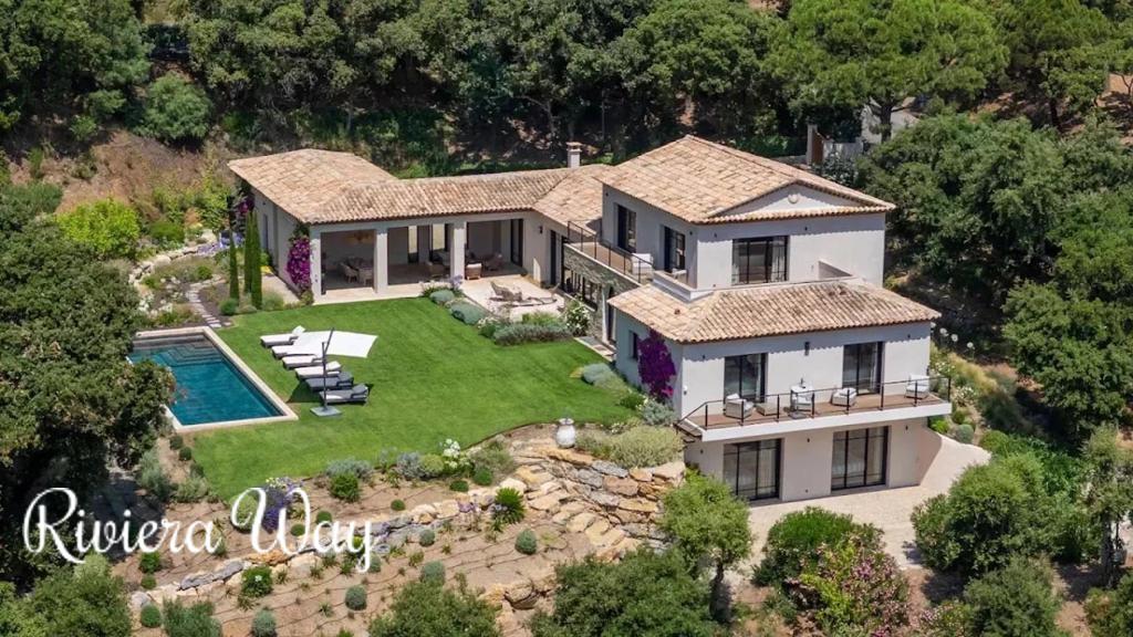 Villa in La Croix-Valmer, photo #1, listing #105455364