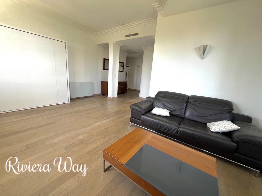 4 room apartment in Antibes, photo #6, listing #99918252