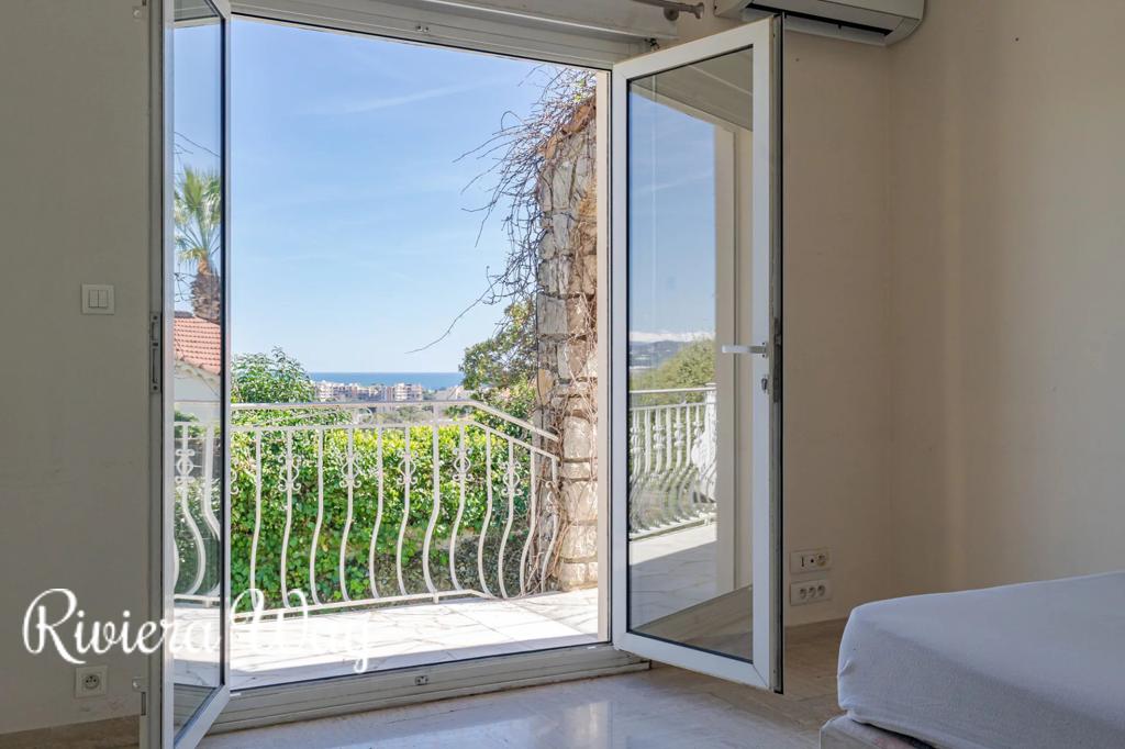 10 room villa in Mandelieu-la-Napoule, photo #5, listing #106065288
