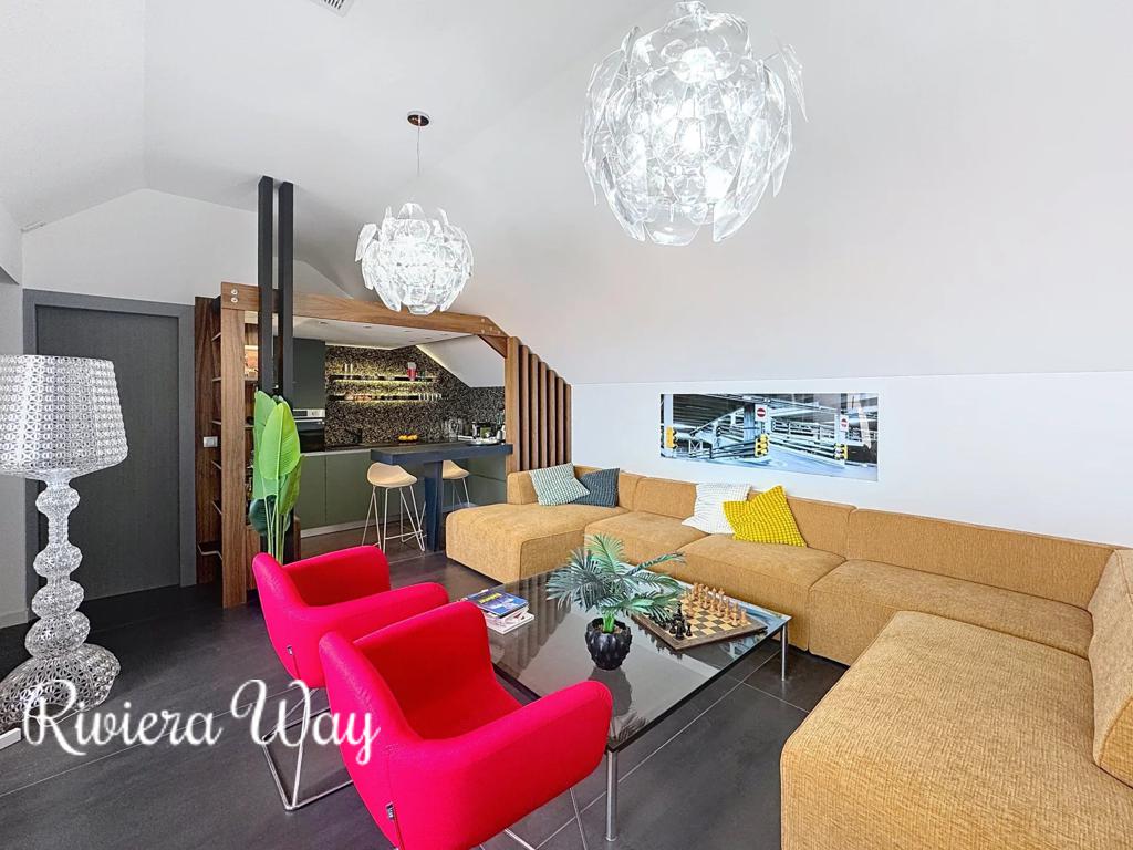 6 room apartment in Antibes, photo #8, listing #102863544