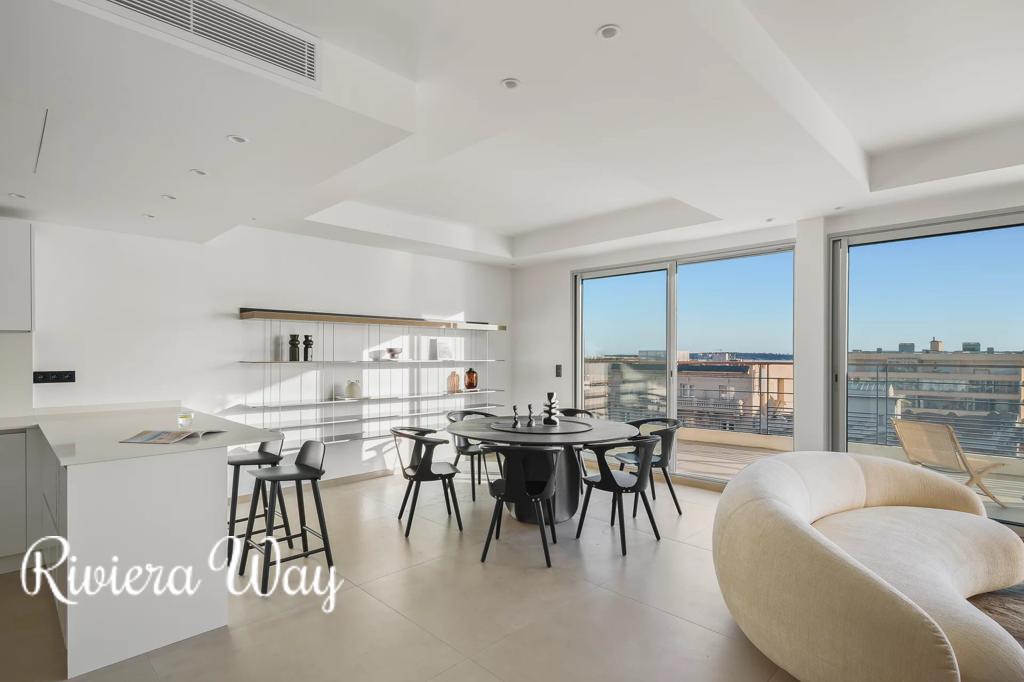 4 room penthouse in Cannes, photo #6, listing #106165836