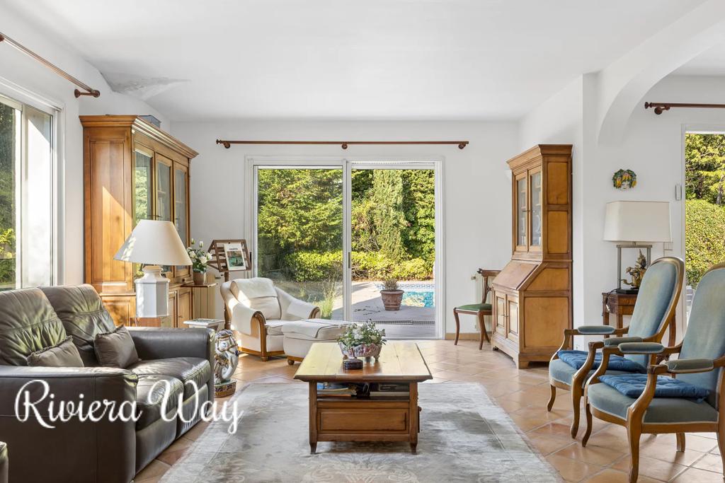 6 room villa in Antibes, photo #4, listing #107113986