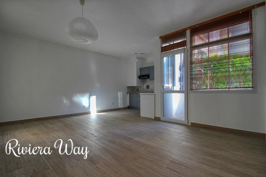 2 room apartment in Nice, photo #8, listing #105765786