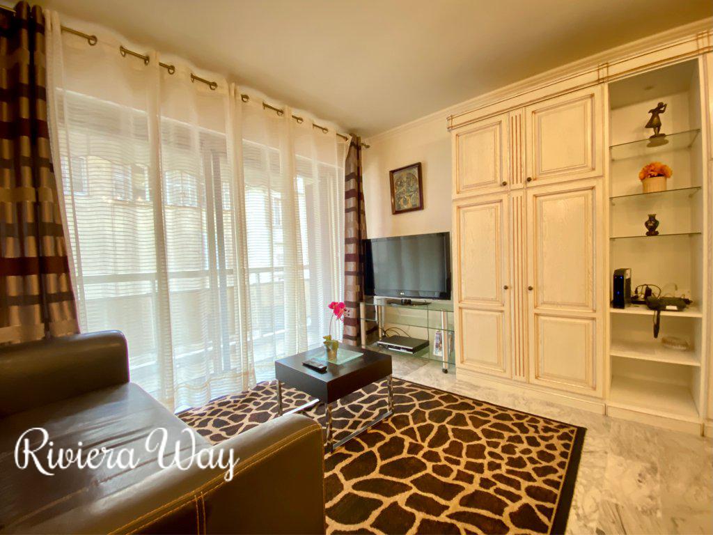 Apartment in Cannes, 54 m², photo #3, listing #80937402