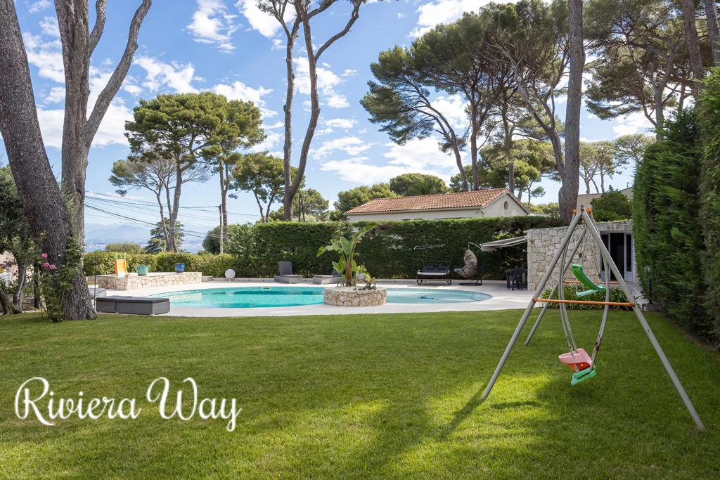 5 room villa in Cap d'Antibes, photo #5, listing #106539258