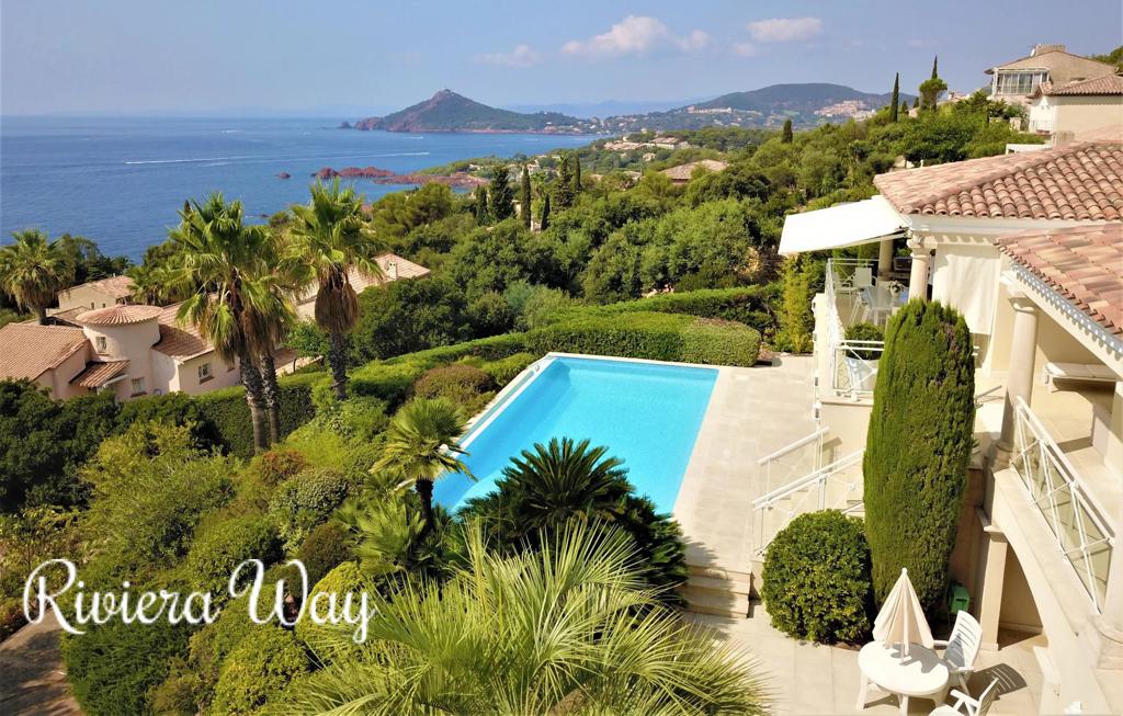 6 room villa in Agay, photo #8, listing #101940762