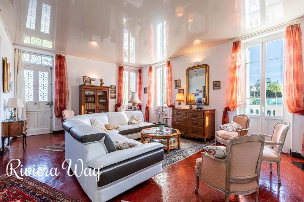 9 room villa in Cap d'Antibes, photo #4, listing #92914122