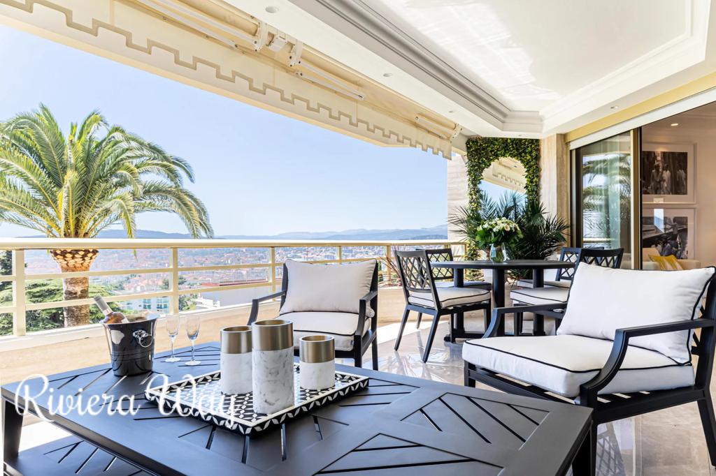 5 room apartment in Cannes, photo #10, listing #89791464