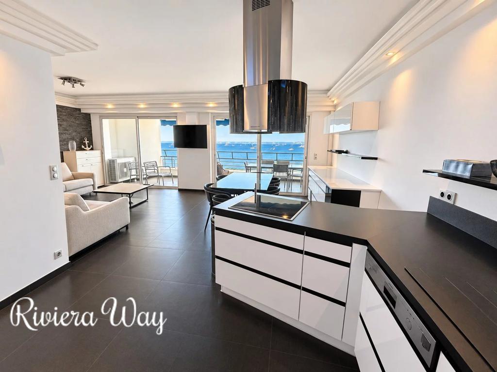 3 room apartment in Juan-les-Pins, photo #6, listing #83212584