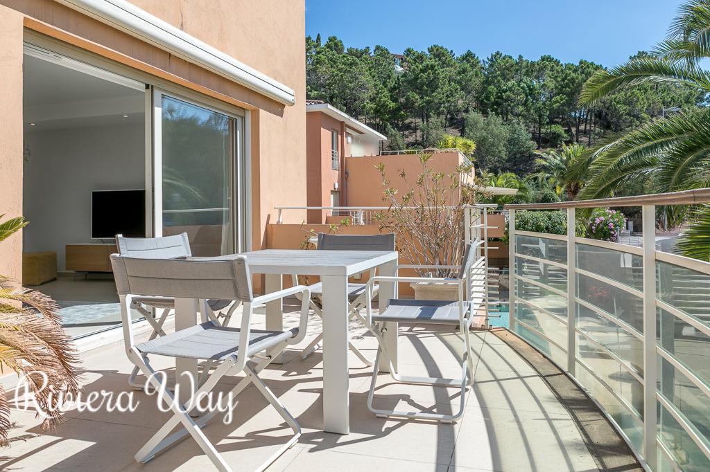 4 room apartment in Theoule-sur-Mer, photo #9, listing #83602554