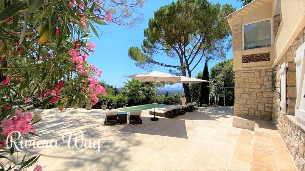 8 room villa in Mougins, photo #7, listing #106864044