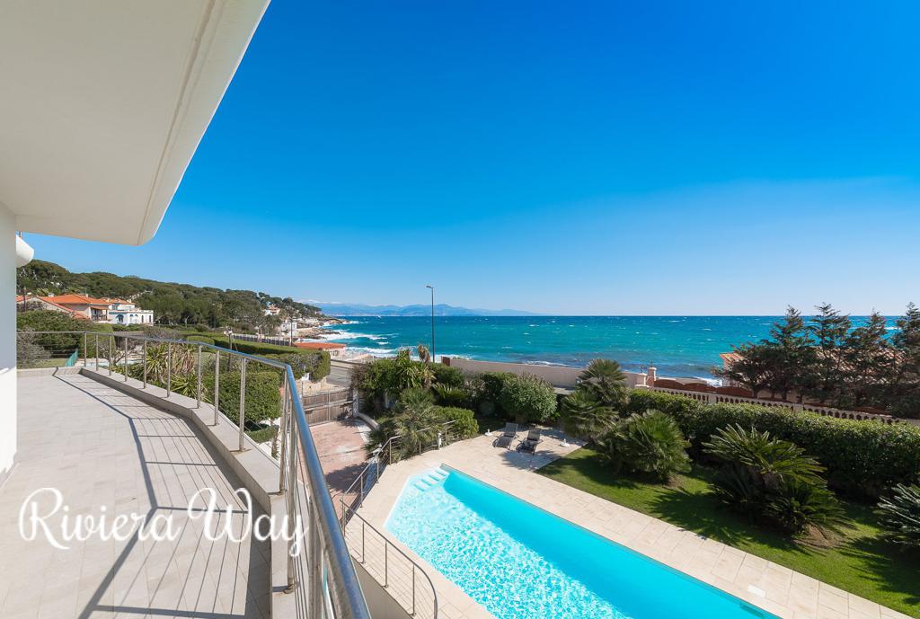 8 room villa in Cap d'Antibes, photo #3, listing #78864072