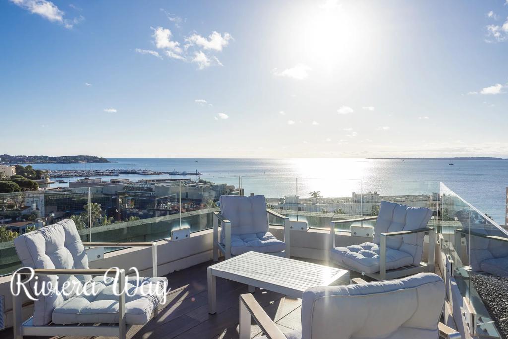4 room apartment in Antibes, photo #7, listing #105160146