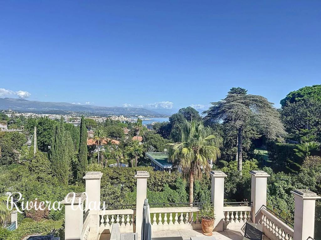 4 room apartment in Antibes, photo #2, listing #101595690