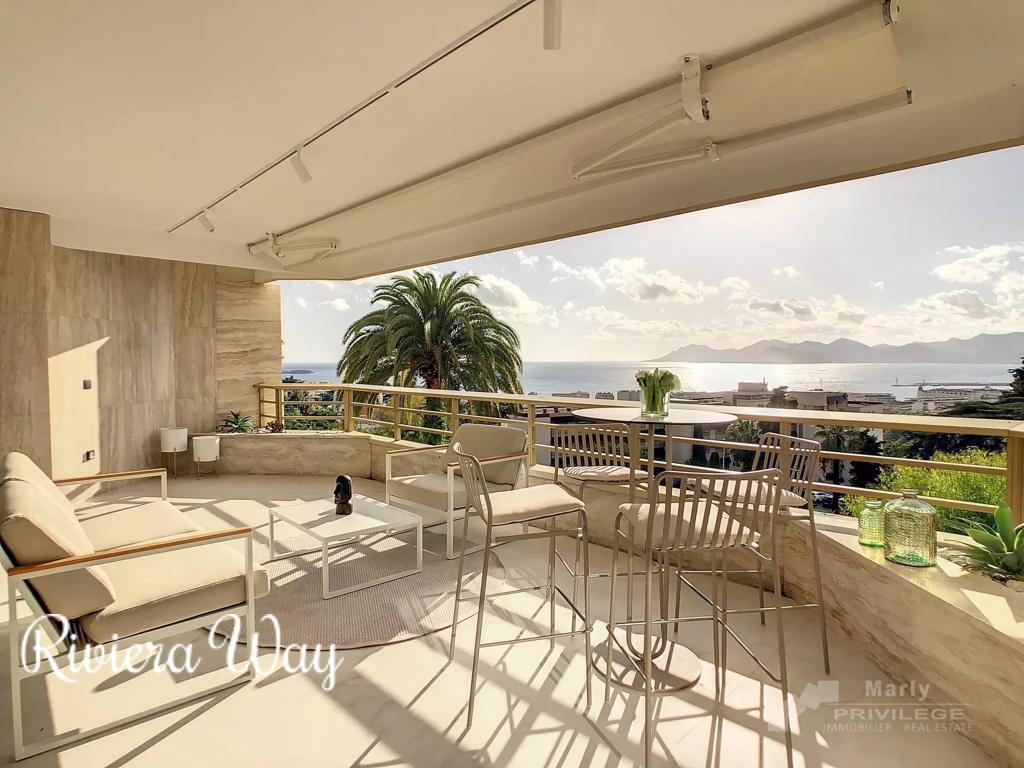 4 room apartment in Cannes, photo #9, listing #99147258