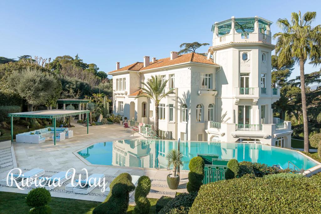 12 room villa in Cap d'Antibes, photo #10, listing #103975578