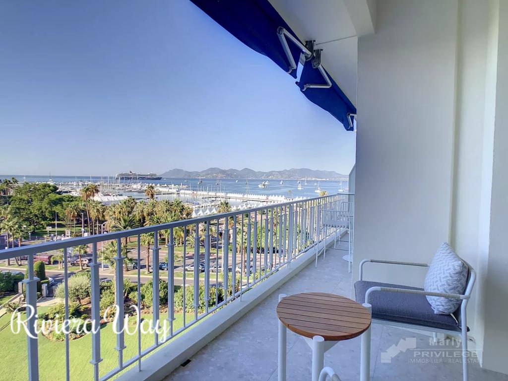 4 room apartment in Cannes, photo #2, listing #99221514
