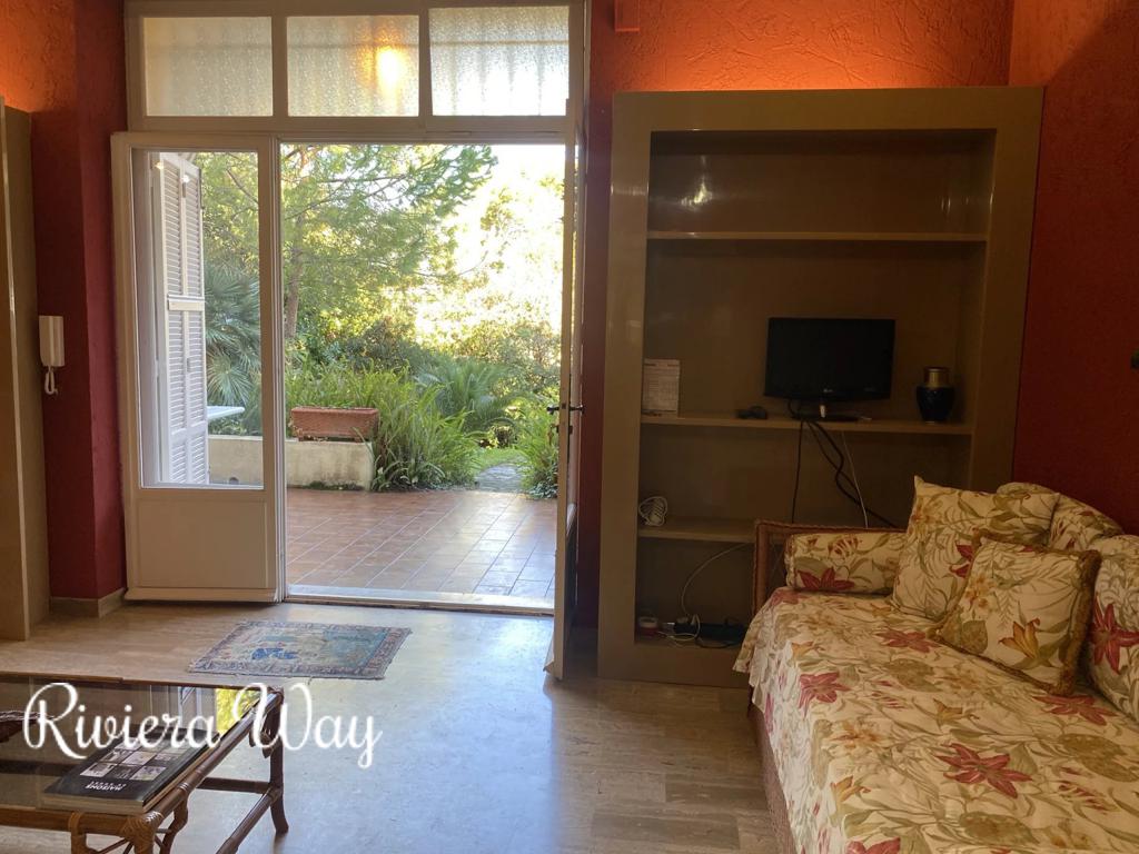 Apartment in Roquebrune — Cap Martin, photo #4, listing #92818320