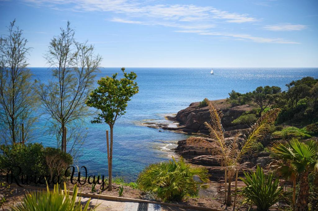 12 room villa in Agay, photo #6, listing #106503390
