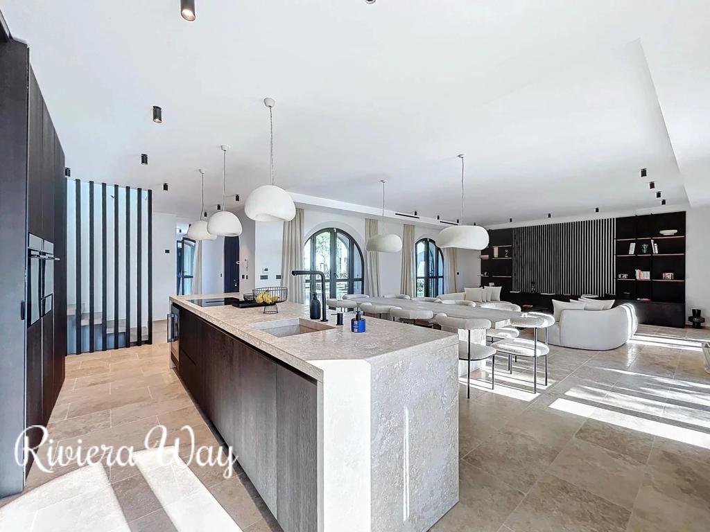 7 room villa in Cap d'Antibes, photo #9, listing #105706020