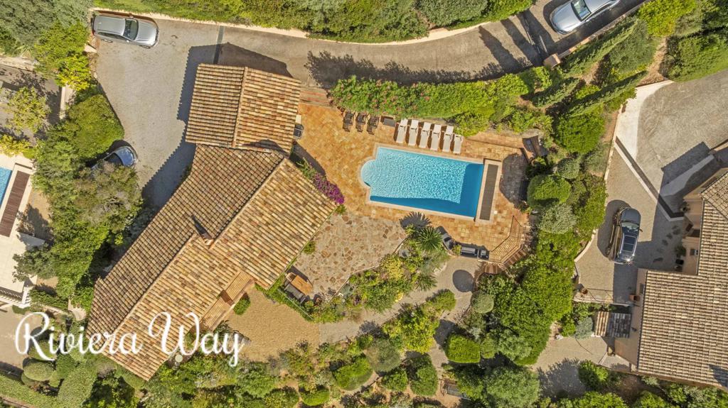 8 room villa in La Croix-Valmer, photo #8, listing #104300112