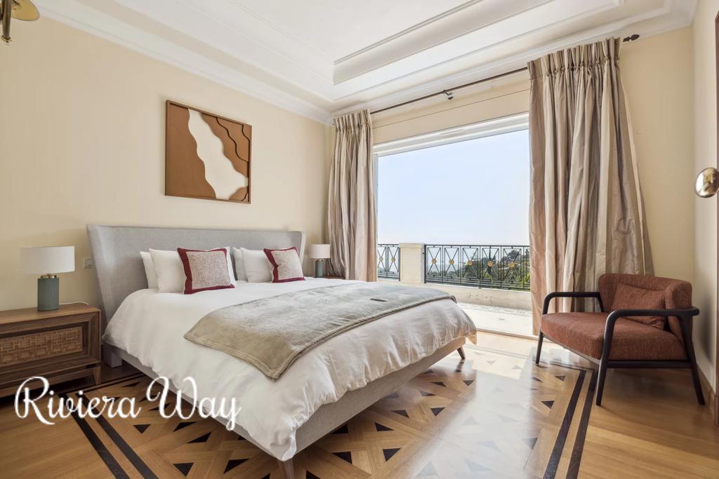 6 room villa in Villefranche-sur-Mer, photo #10, listing #78805944