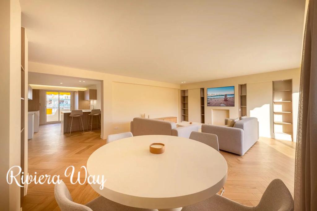 4 room apartment in Antibes, photo #5, listing #105001806
