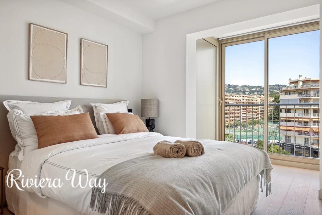 3 room apartment in Boulevard de la Croisette, photo #9, listing #93380364