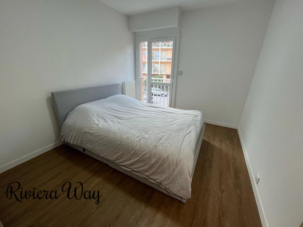 4 room apartment in Vallauris, photo #8, listing #102841200
