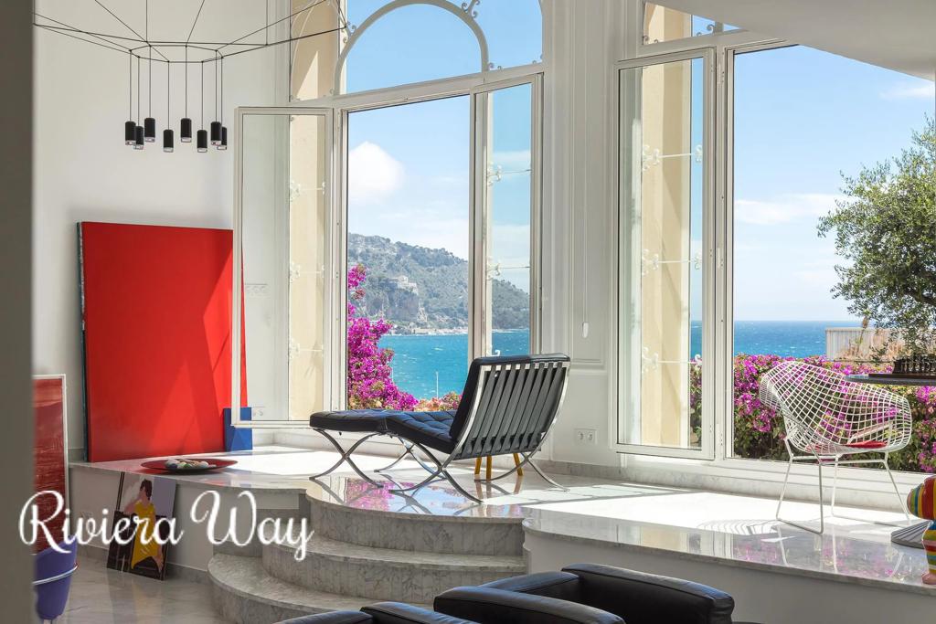 5 room apartment in Menton, photo #1, listing #106298304