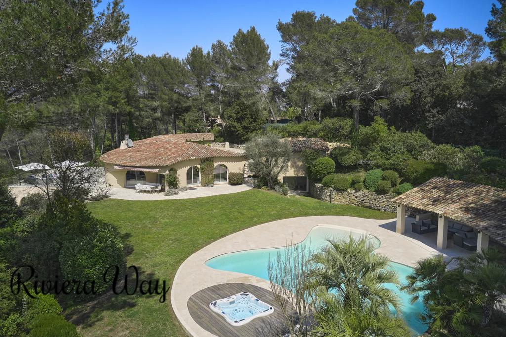 10 room villa in Muan-Sarthe, photo #1, listing #82412274