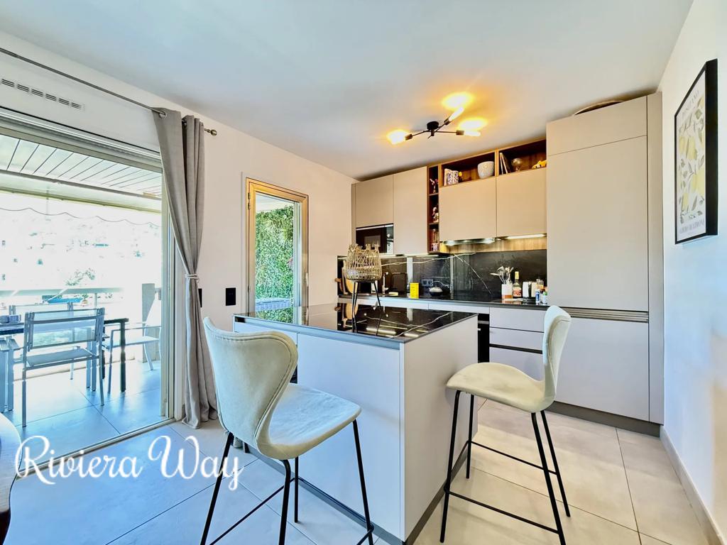 3 room apartment in Golf Juan, photo #4, listing #104342532