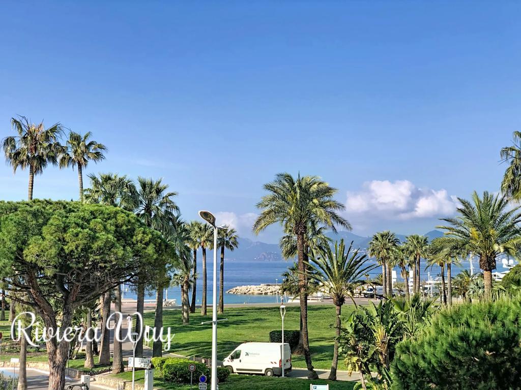 3 room apartment in Boulevard de la Croisette, photo #1, listing #106127490