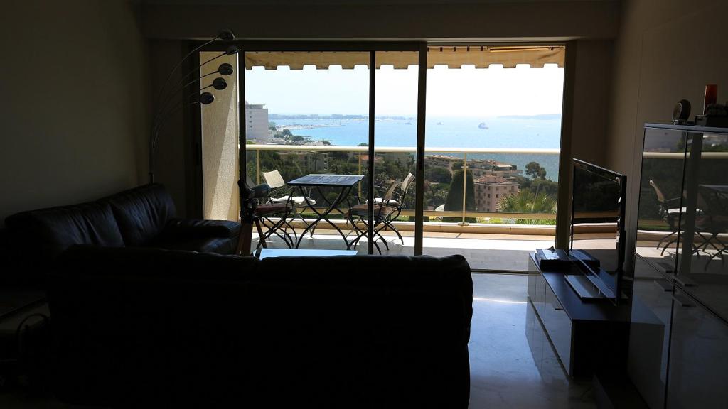 Apartment in Cannes, 85 m², photo #3, listing #70516152