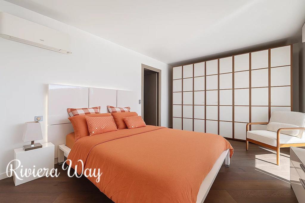 5 room apartment in Le Cannet, photo #3, listing #104508306