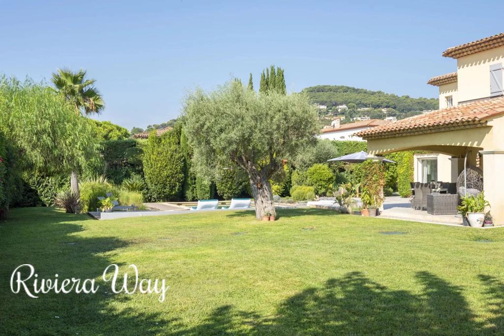 6 room villa in Antibes, photo #3, listing #103435878