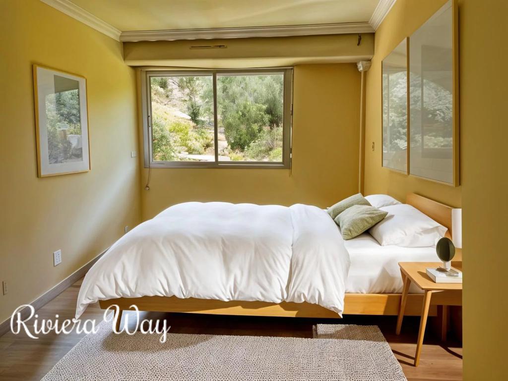 Apartment in Villefranche-sur-Mer, photo #3, listing #103728198