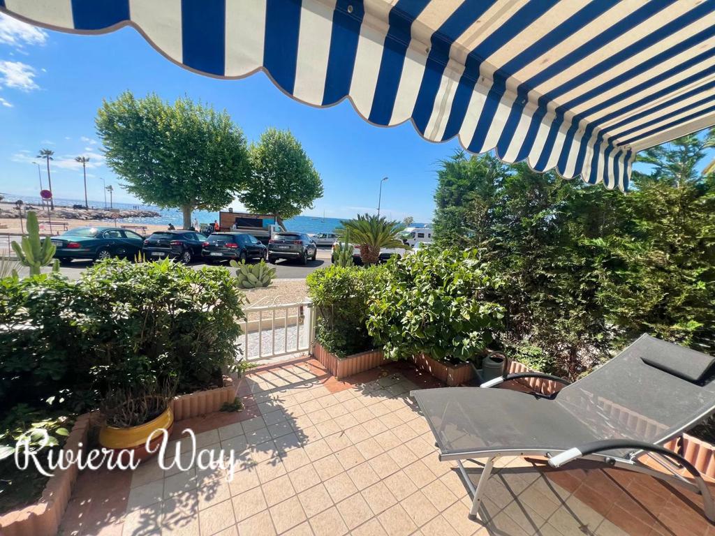 2 room apartment in Golf Juan, photo #4, listing #102992820