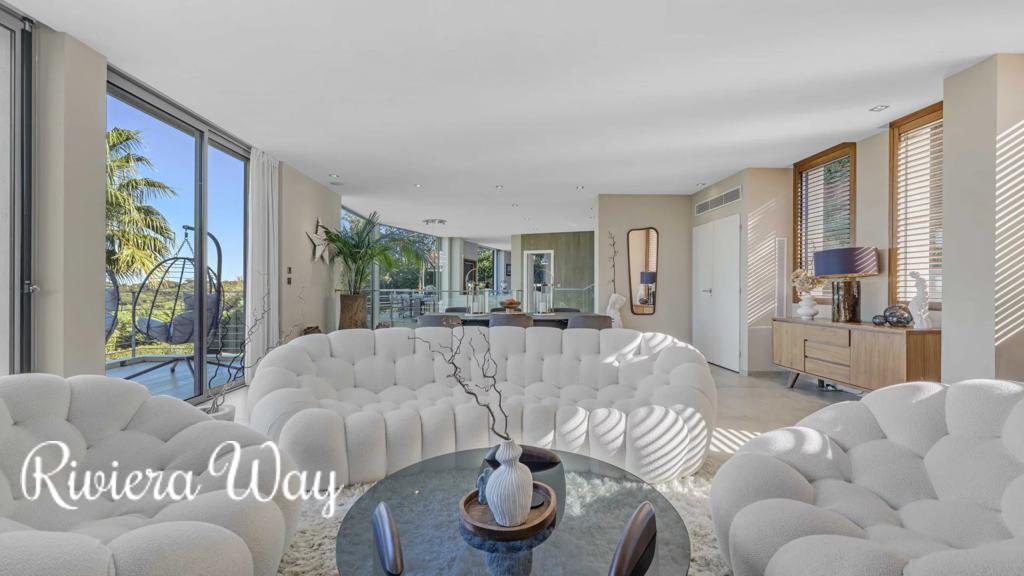 9 room villa in Ramatyuel, photo #7, listing #104374158