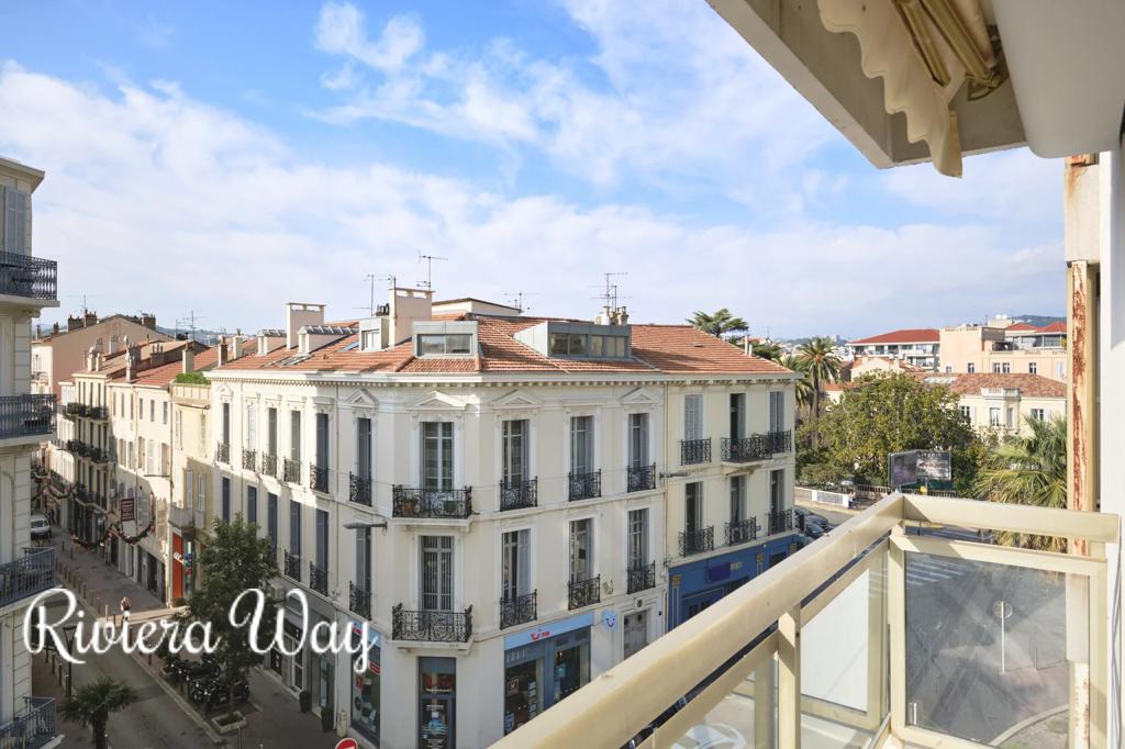 3 room apartment in Cannes, photo #2, listing #101248056