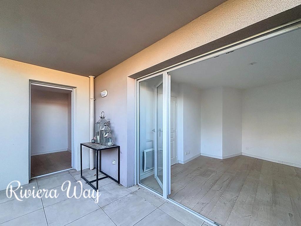 3 room apartment in Antibes, photo #6, listing #105463134