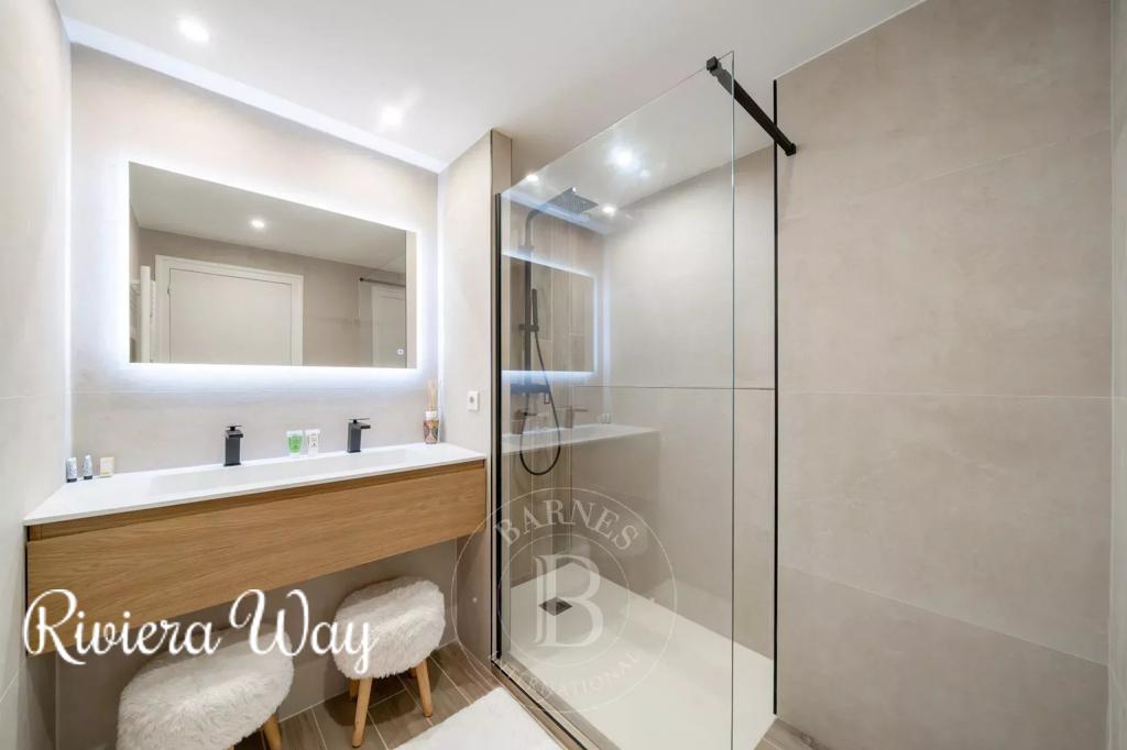4 room apartment in Cannes, photo #7, listing #87580878