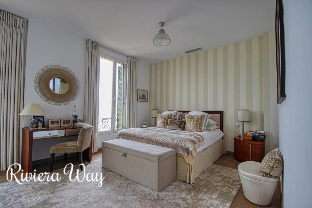 4 room villa in Cap d'Ail, photo #10, listing #90785100