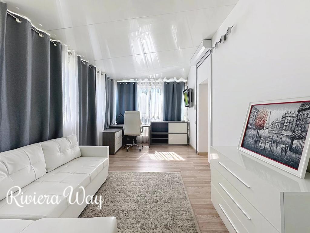 7 room villa in Cannes, photo #3, listing #103928286