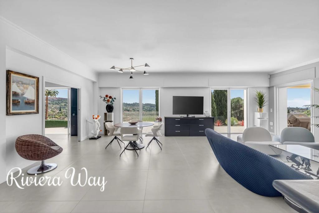 4 room villa in La Colle-sur-Loup, photo #9, listing #106336188